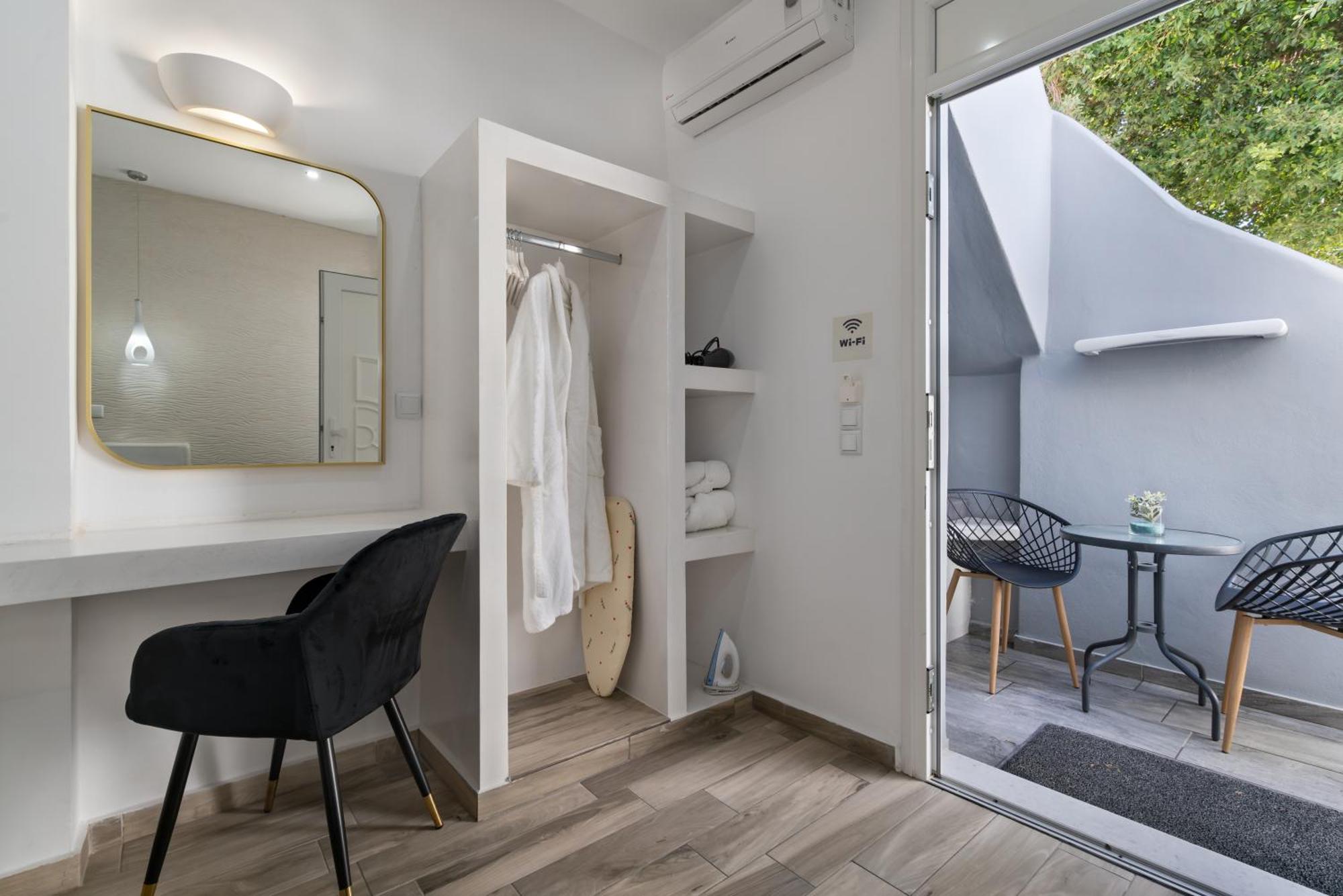 Oasis Suites Fira Тира Экстерьер фото