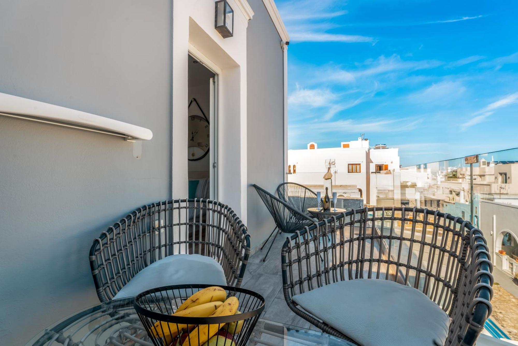 Oasis Suites Fira Тира Экстерьер фото