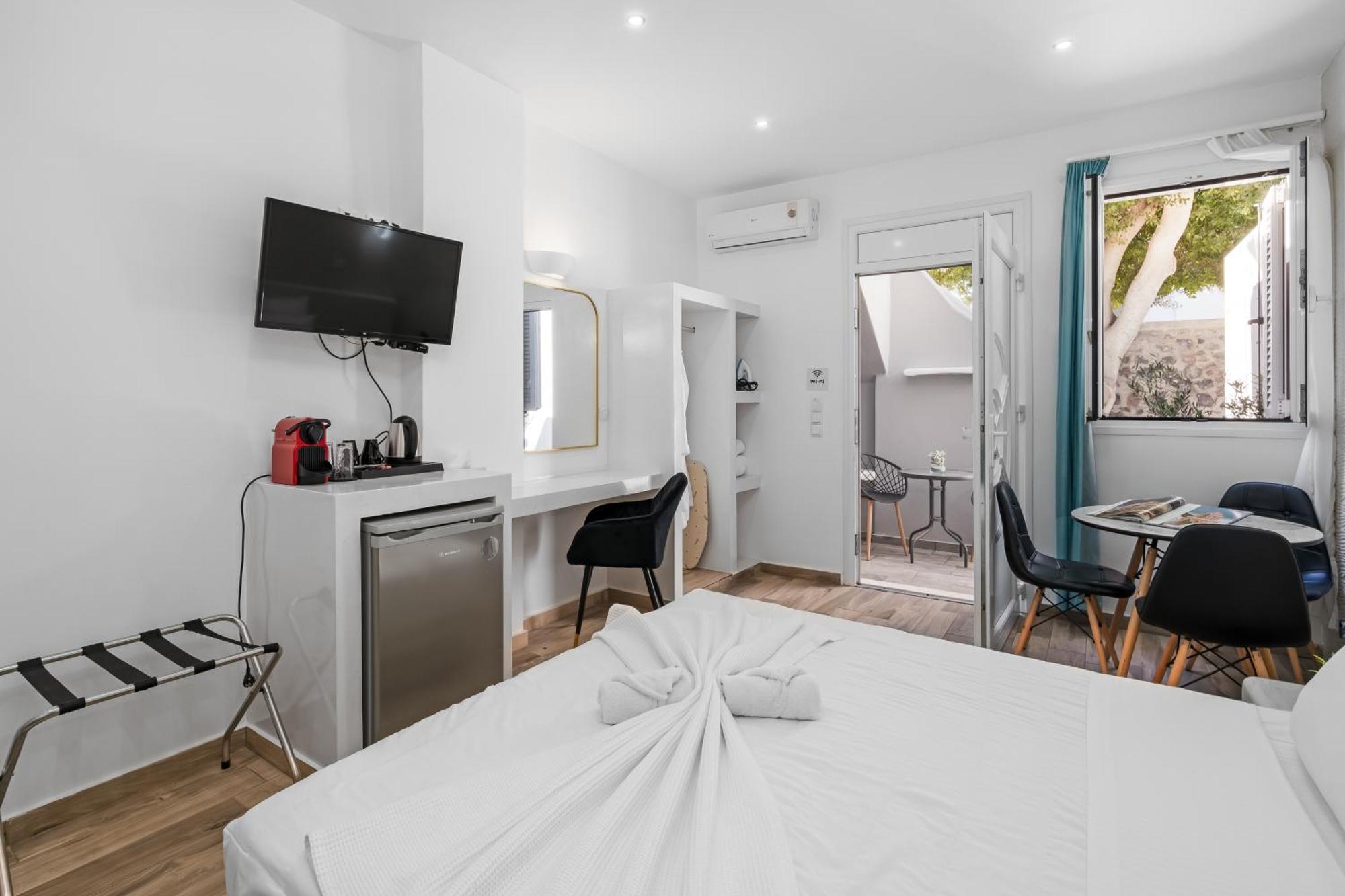 Oasis Suites Fira Тира Экстерьер фото